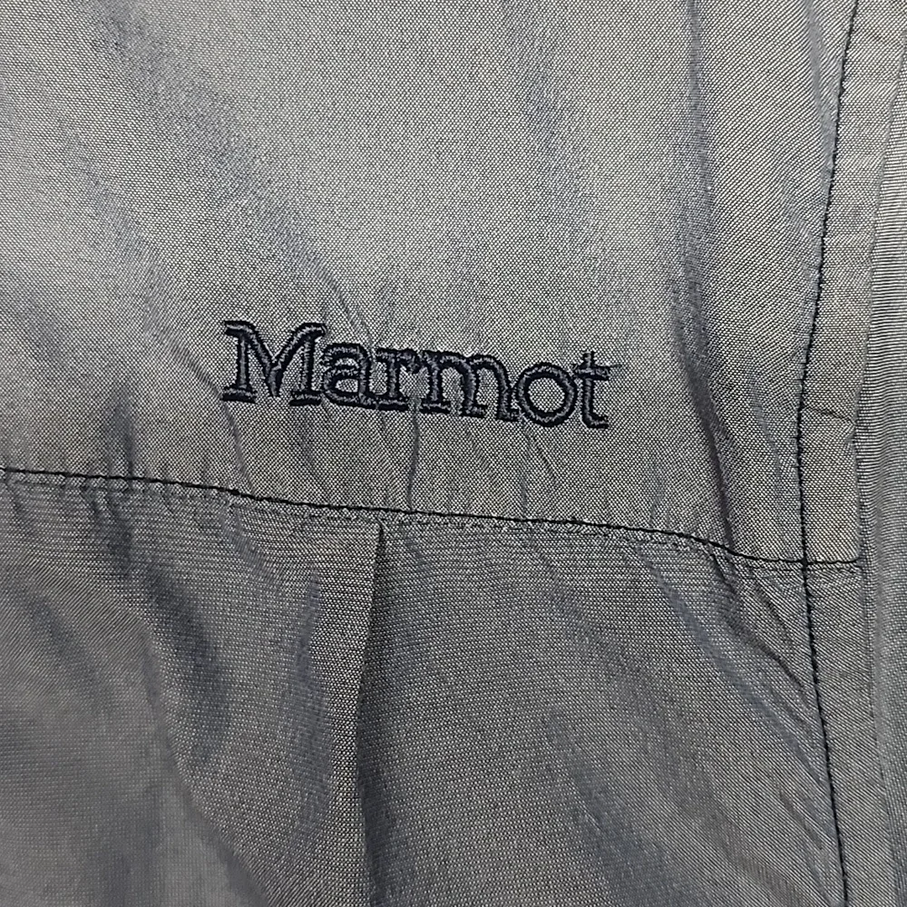 Marmot made in India sz M mens button down shirt sleeve blues shirt